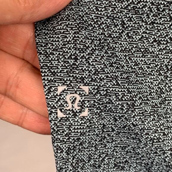 Lululemon Long Sleeve Shirt Mens Small Blue Black Pullover Athleisure Tops - Picture 3 of 7